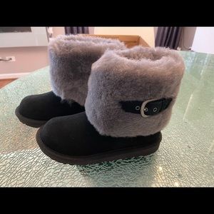 Uggs girls boots, size 1, brand new in box